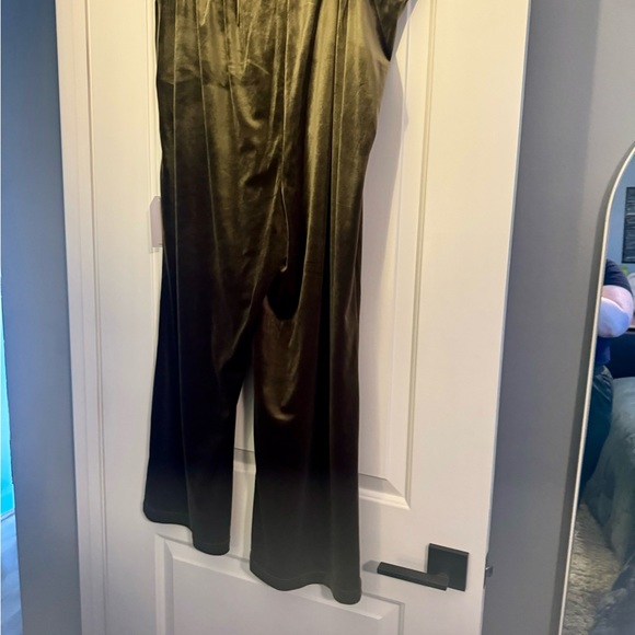 Universal Standard Luxe Belted Velvet Pant in Golden Velvet size M (18-20) - Picture 6 of 6